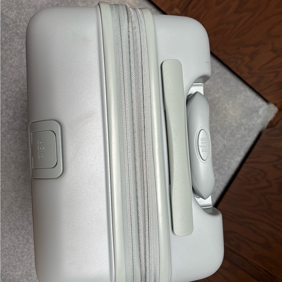 BEIS Slate Rolling Carryon Suitcase - Picture 4 of 8